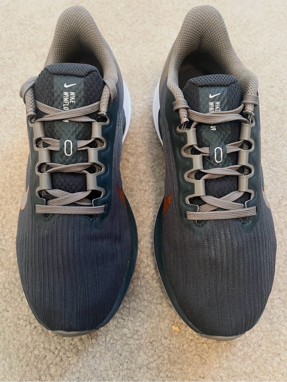 Nike Winflo 9 Running Shoes Women’s Size 6 Gray Bronze DD8686-005 NEW - Picture 10 of 10
